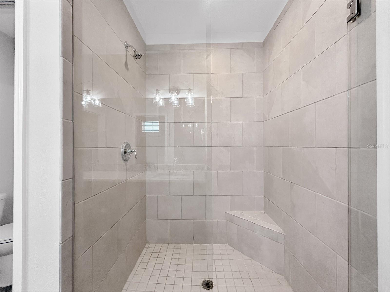Image 14 of 28 For 510 Douglas Place