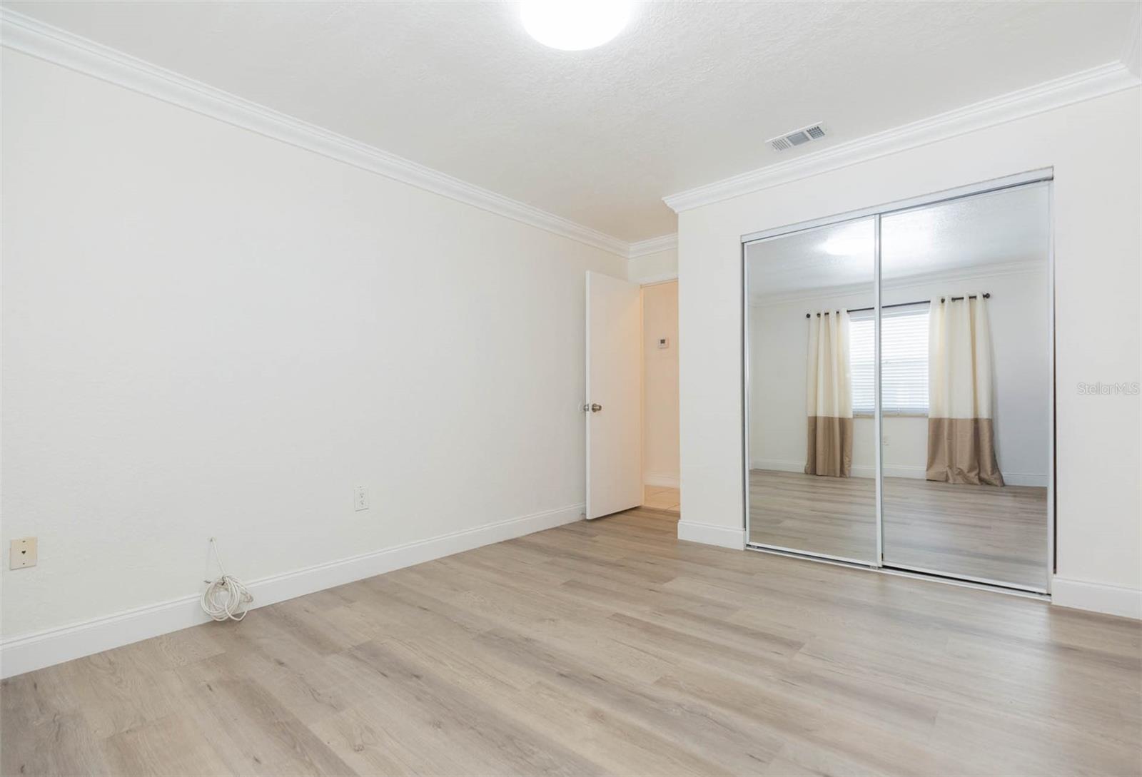 Image 23 of 36 For 5221 Bayshore Boulevard 34