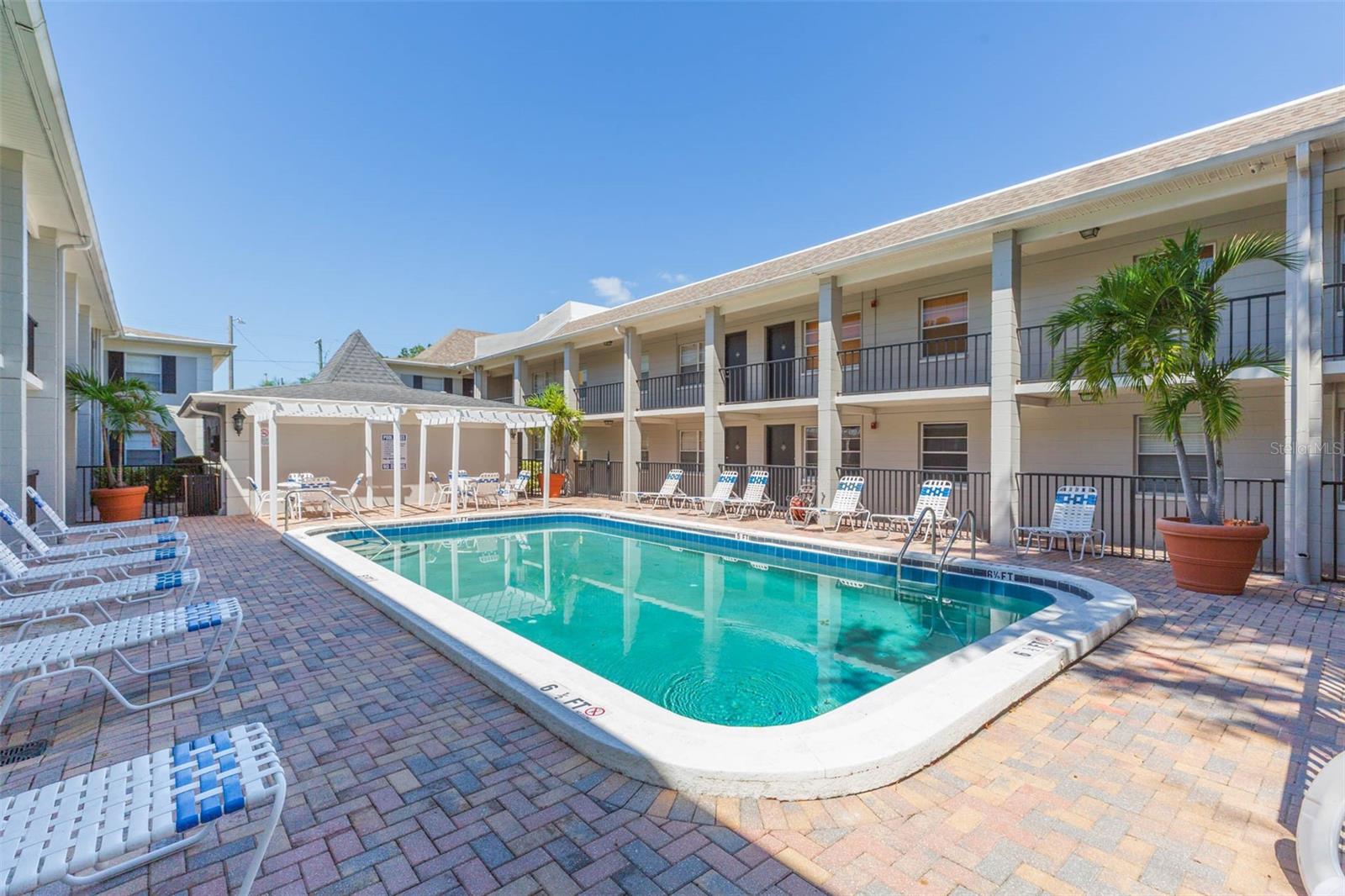 Image 27 of 36 For 5221 Bayshore Boulevard 34