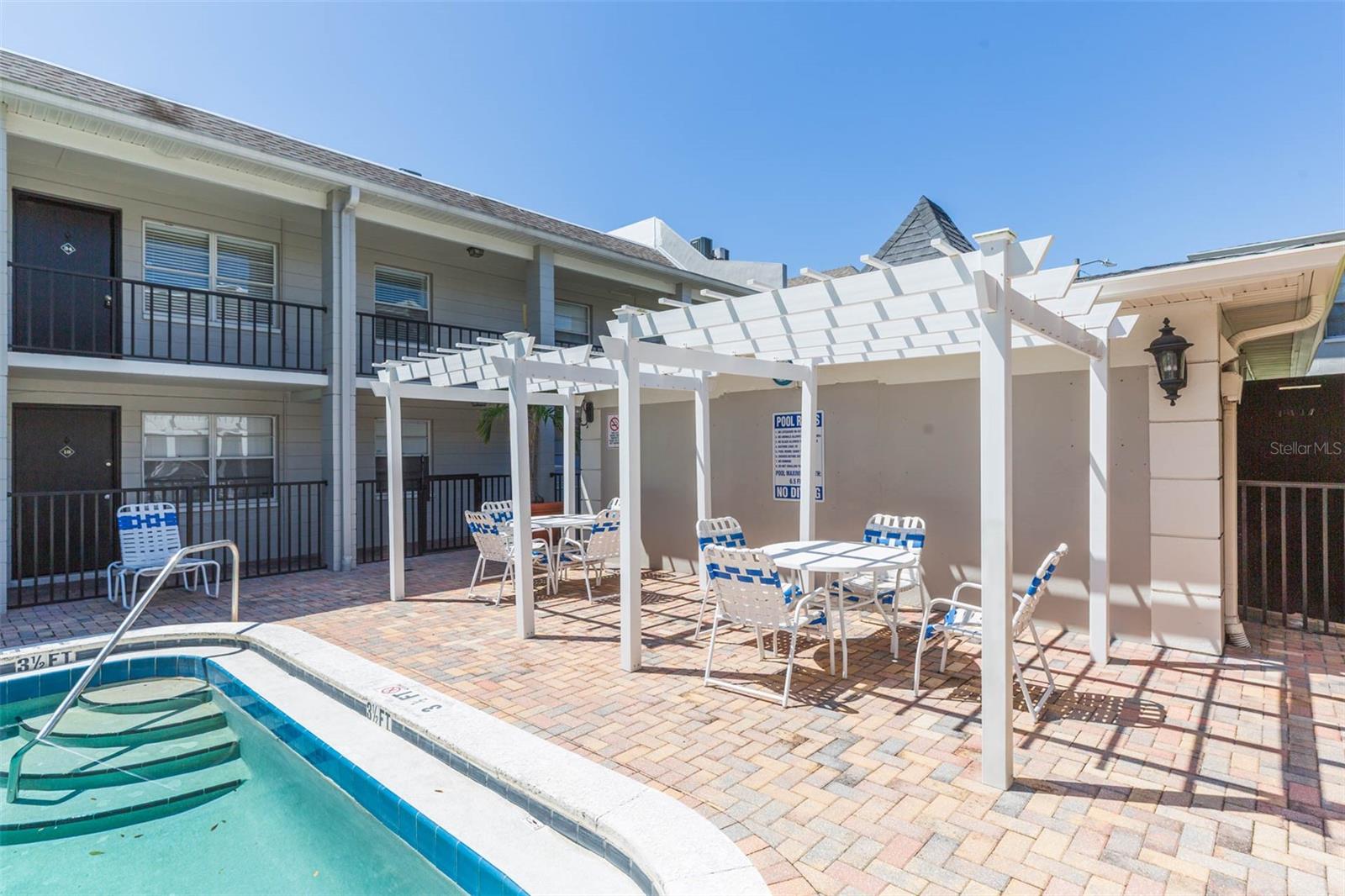 Image 35 of 36 For 5221 Bayshore Boulevard 34