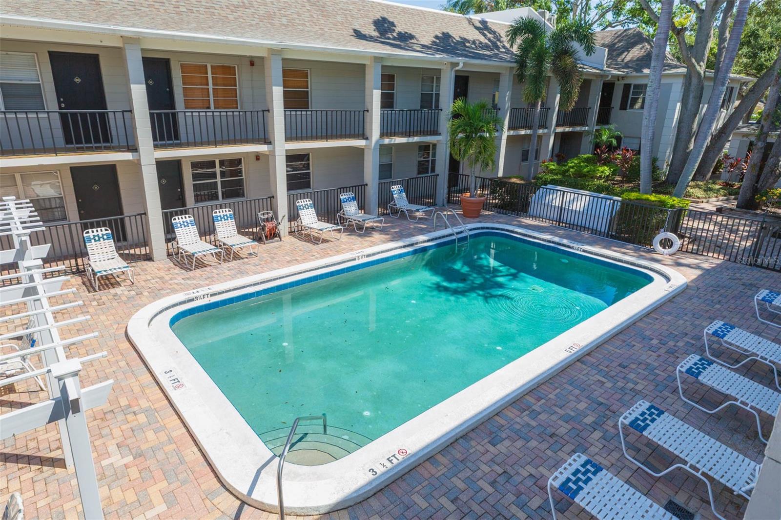 Image 6 of 21 For 5221 Bayshore Boulevard 34