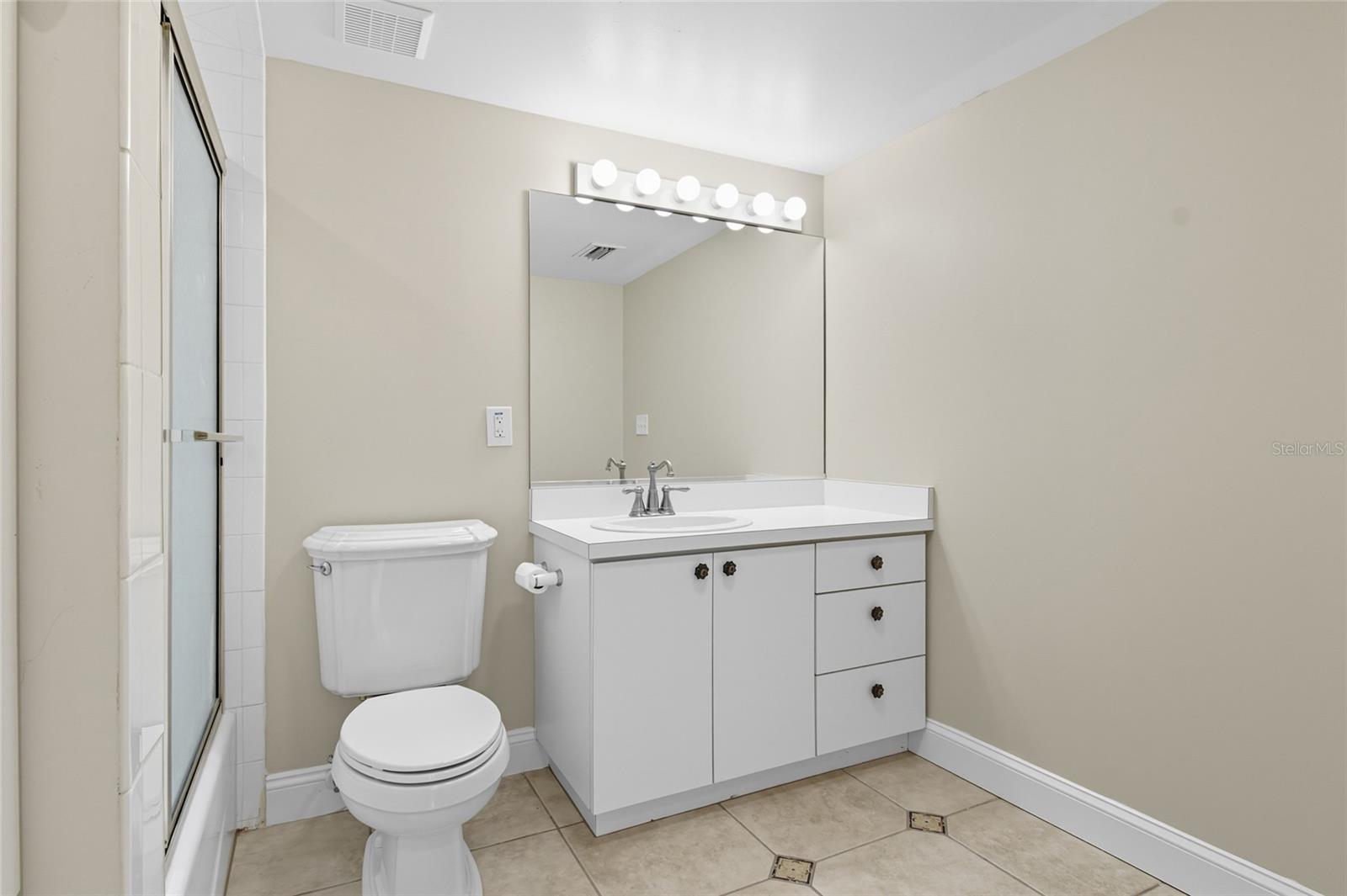 Image 29 of 31 For 1110 Coral Street