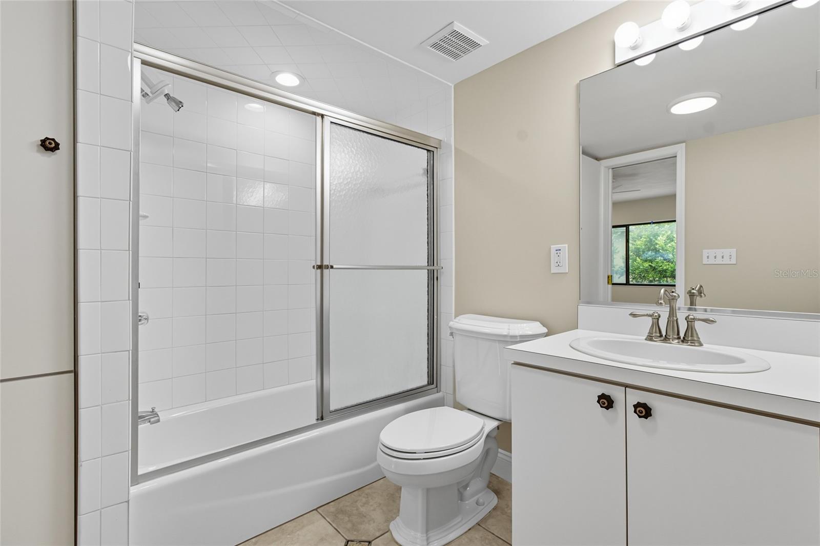 Image 30 of 31 For 1110 Coral Street