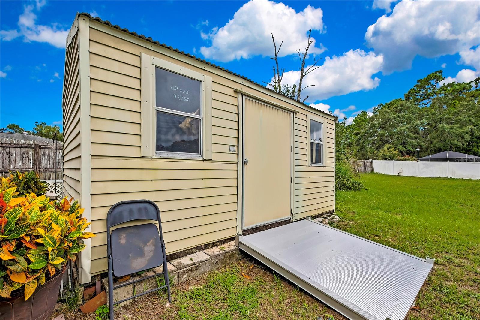 Image 19 of 37 For 11322 Topaz Street