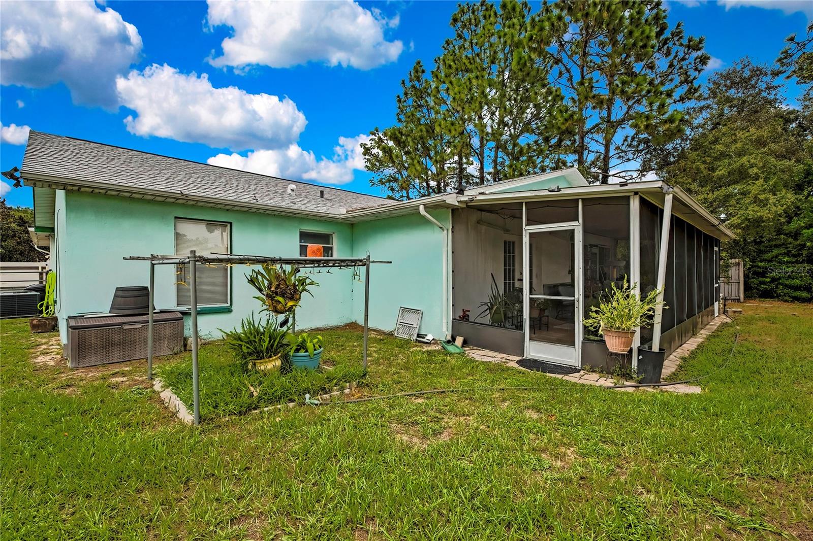 Image 21 of 37 For 11322 Topaz Street