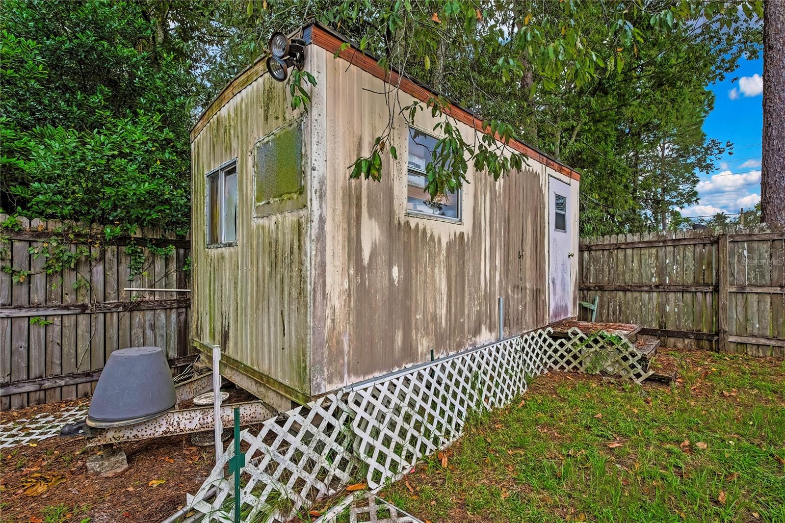 Image 23 of 37 For 11322 Topaz Street