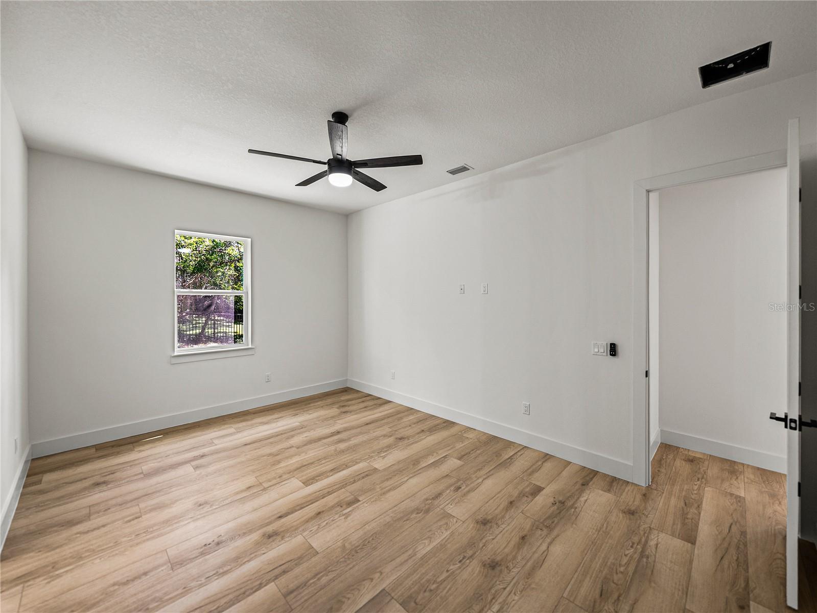 Image 38 of 70 For 14069 Grandeur Way