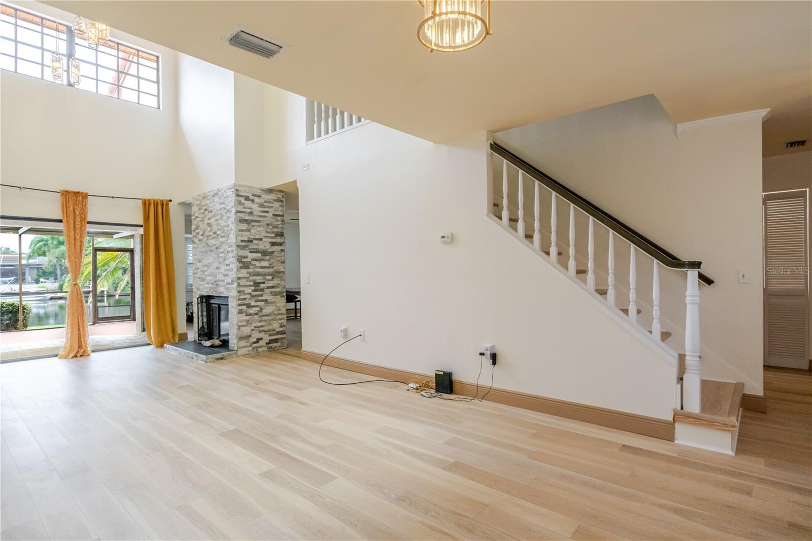 Image 13 of 56 For 10444 Saint Tropez Place