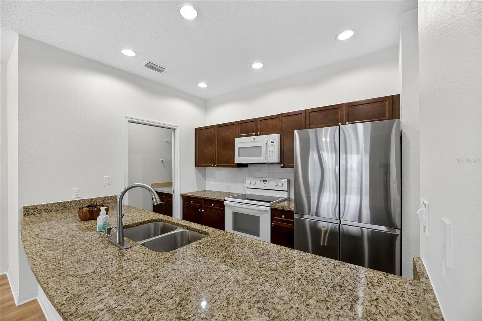 Image 11 of 46 For 1275 Drew Street