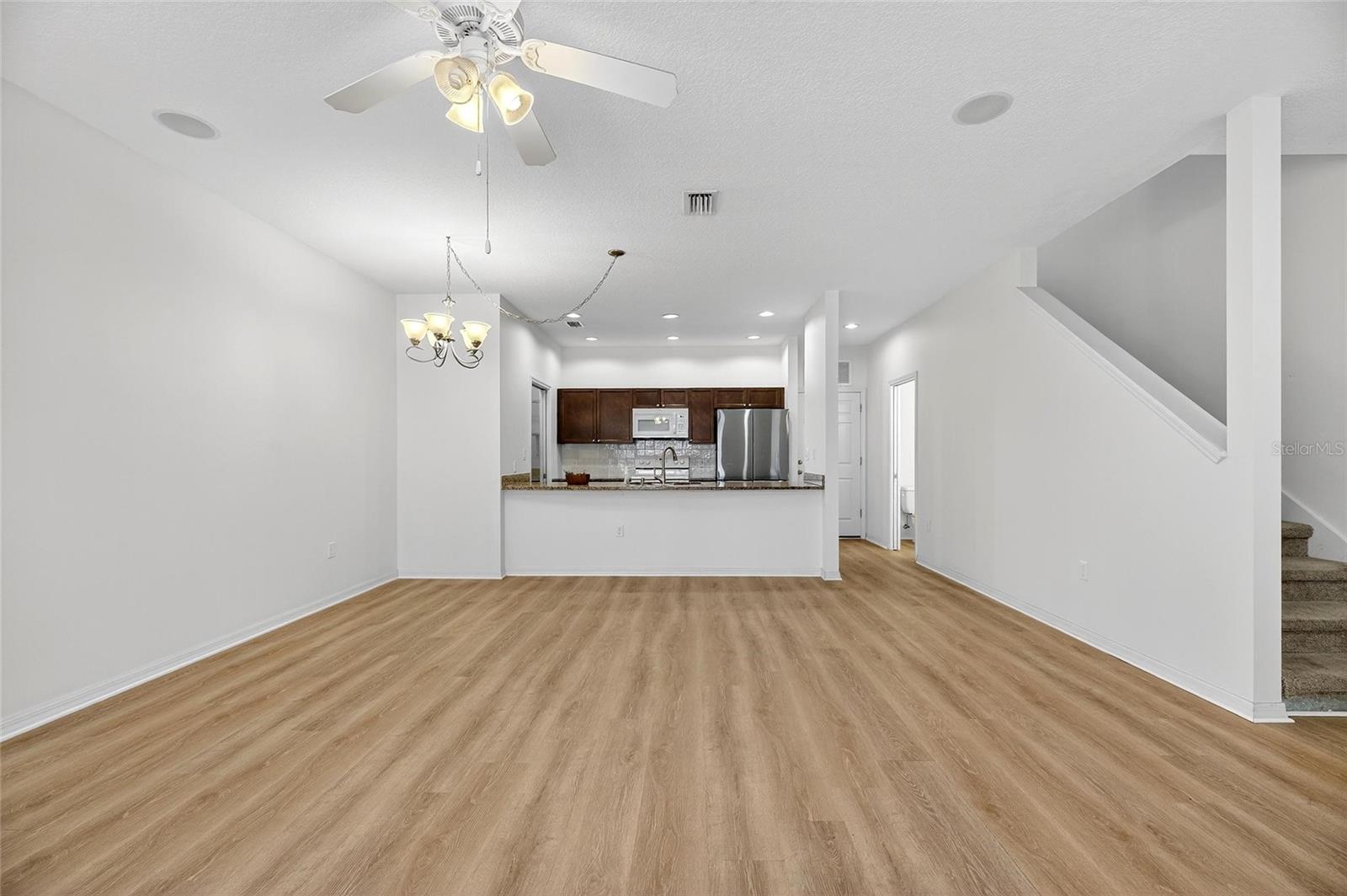 Image 6 of 46 For 1275 Drew Street