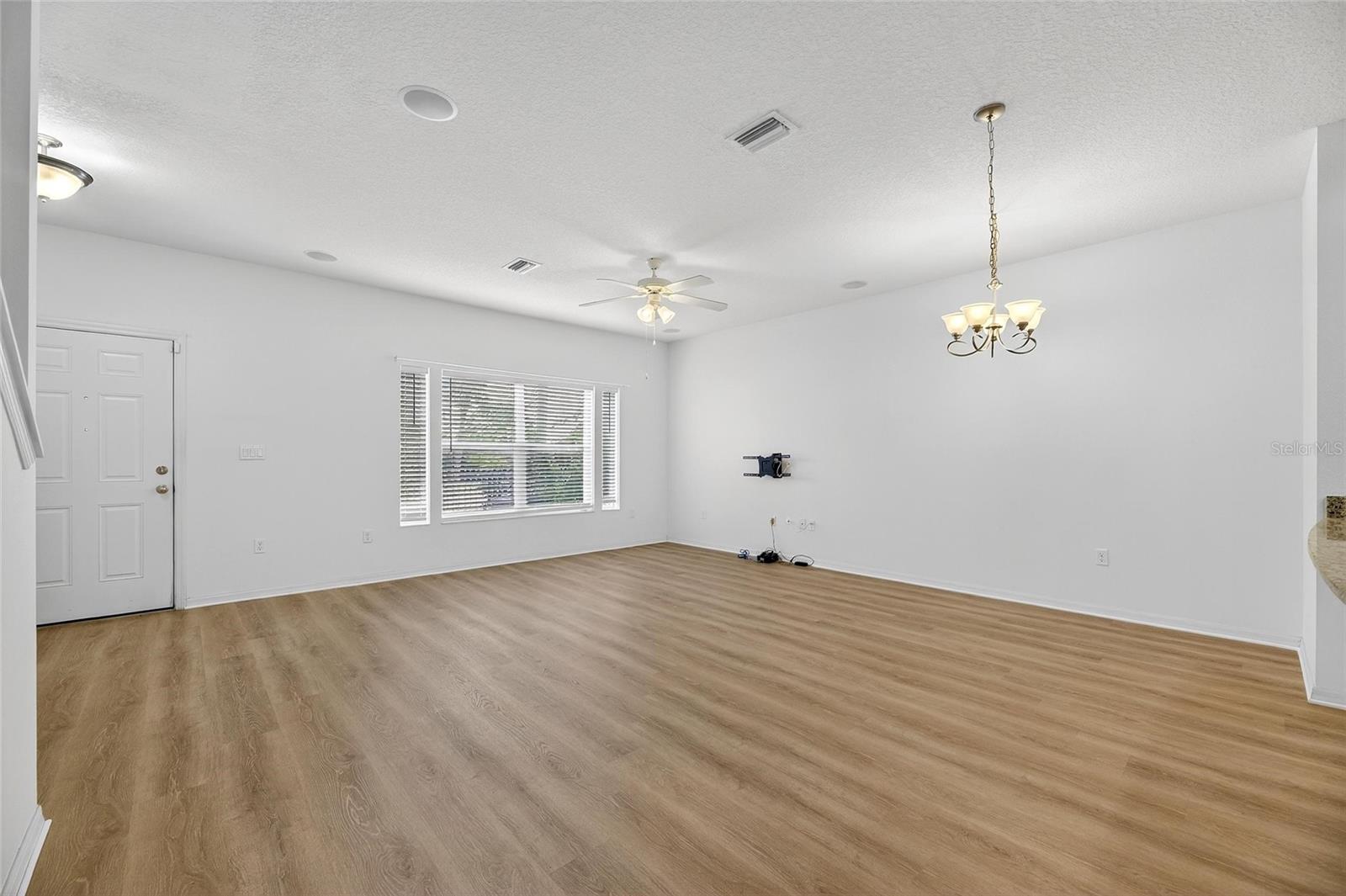 Image 9 of 46 For 1275 Drew Street