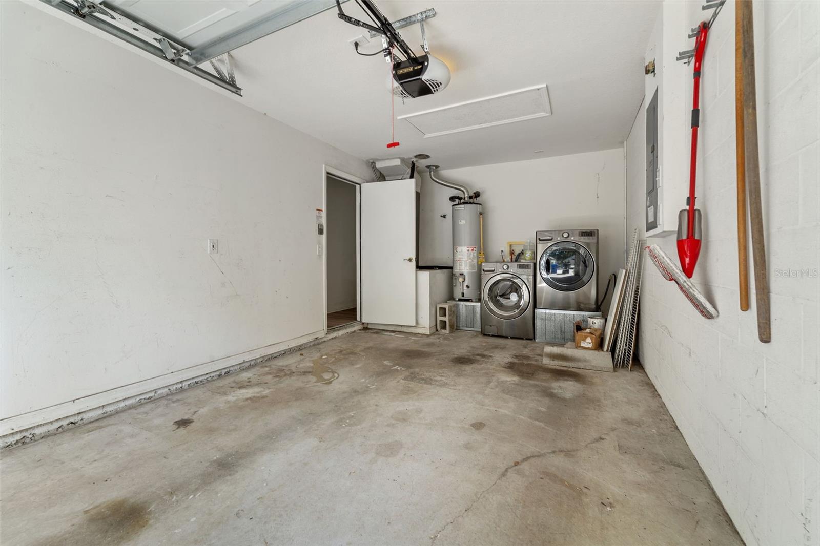 Listing photo id 22 for 14953 Deer Meadow Drive
