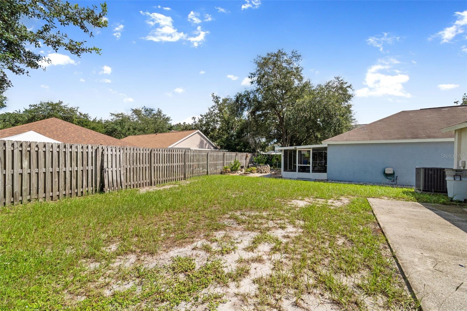 Listing photo id 29 for 14953 Deer Meadow Drive