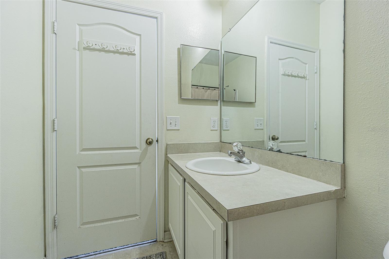 Image 19 of 35 For 12254 Foxmoor Peak Drive