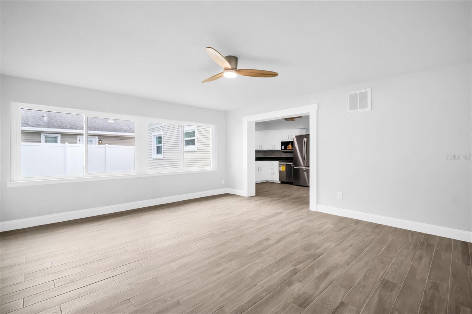 Image 10 of 53 For 713 Pine Street