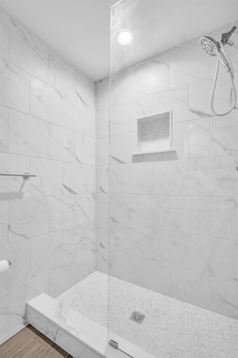 Image 17 of 53 For 713 Pine Street