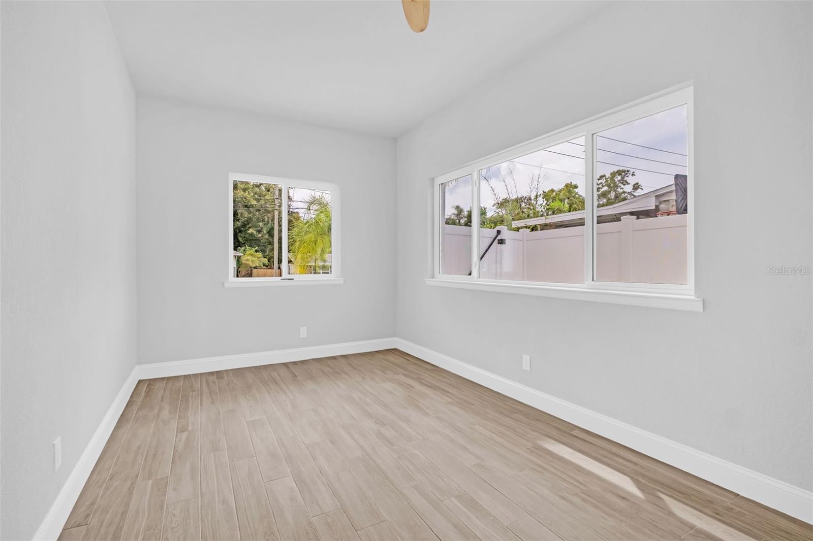 Image 20 of 53 For 713 Pine Street