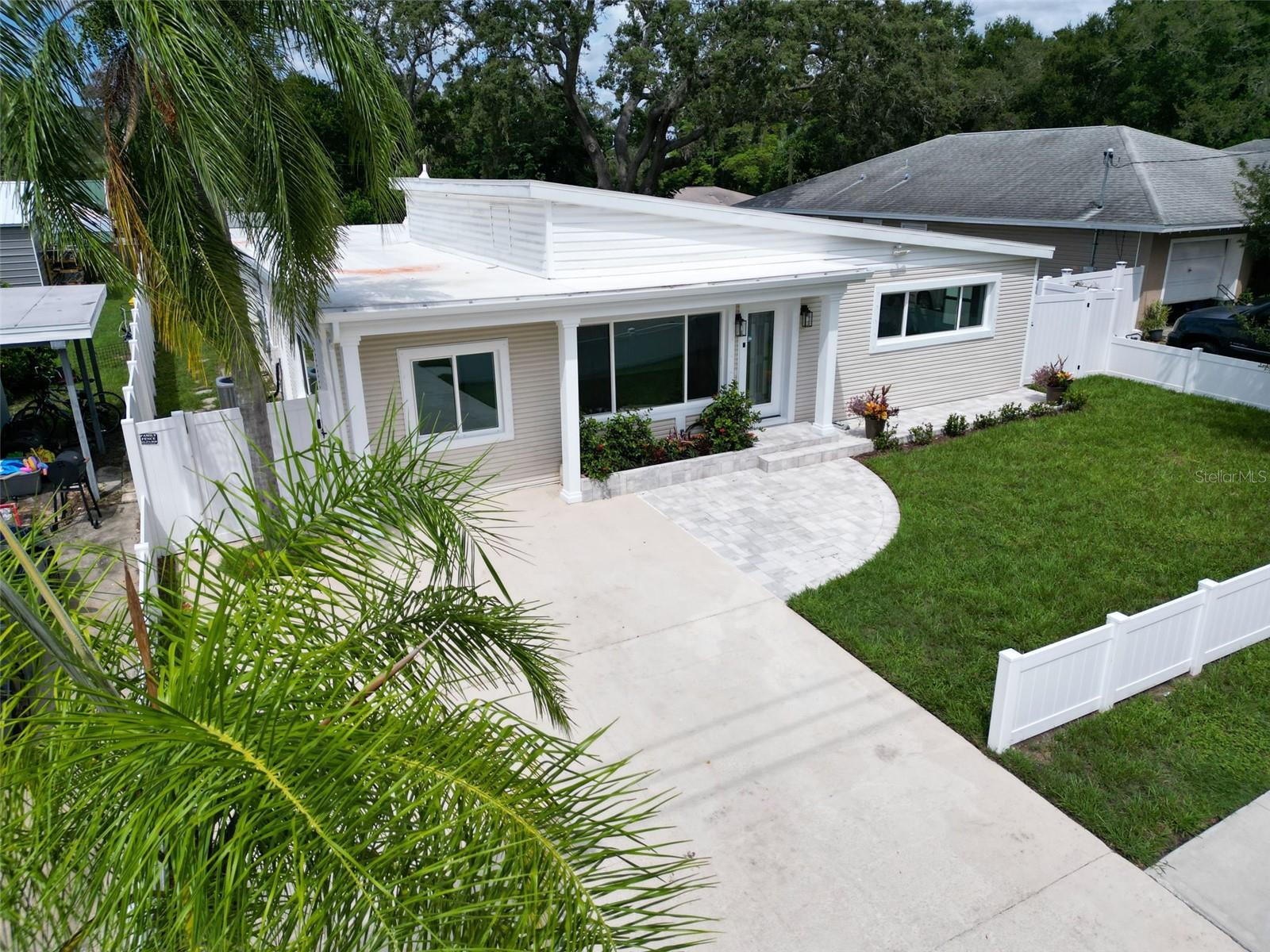 Image 3 of 53 For 713 Pine Street
