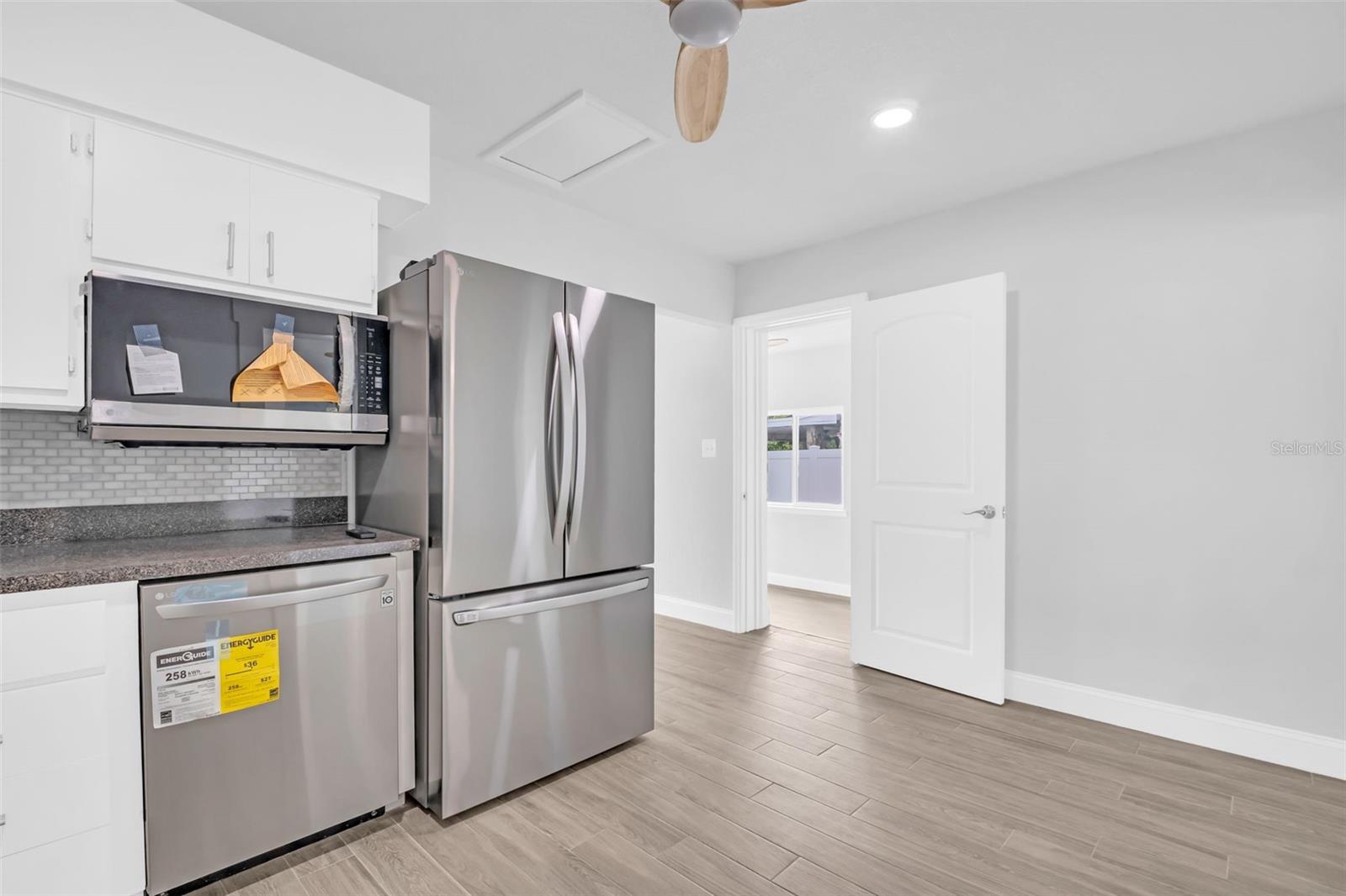 Image 9 of 53 For 713 Pine Street