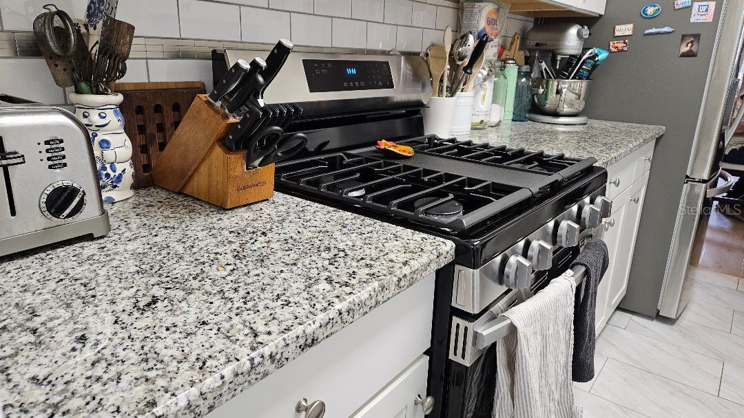 Image 6 of 33 For 5975 Terrace Park Drive N 105