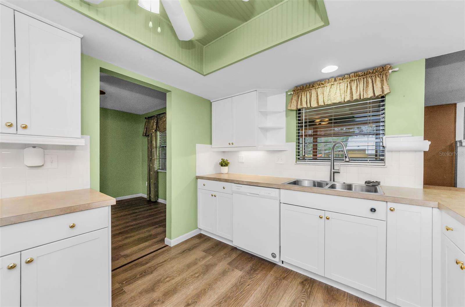 Image 13 of 58 For 11829 Orange Street