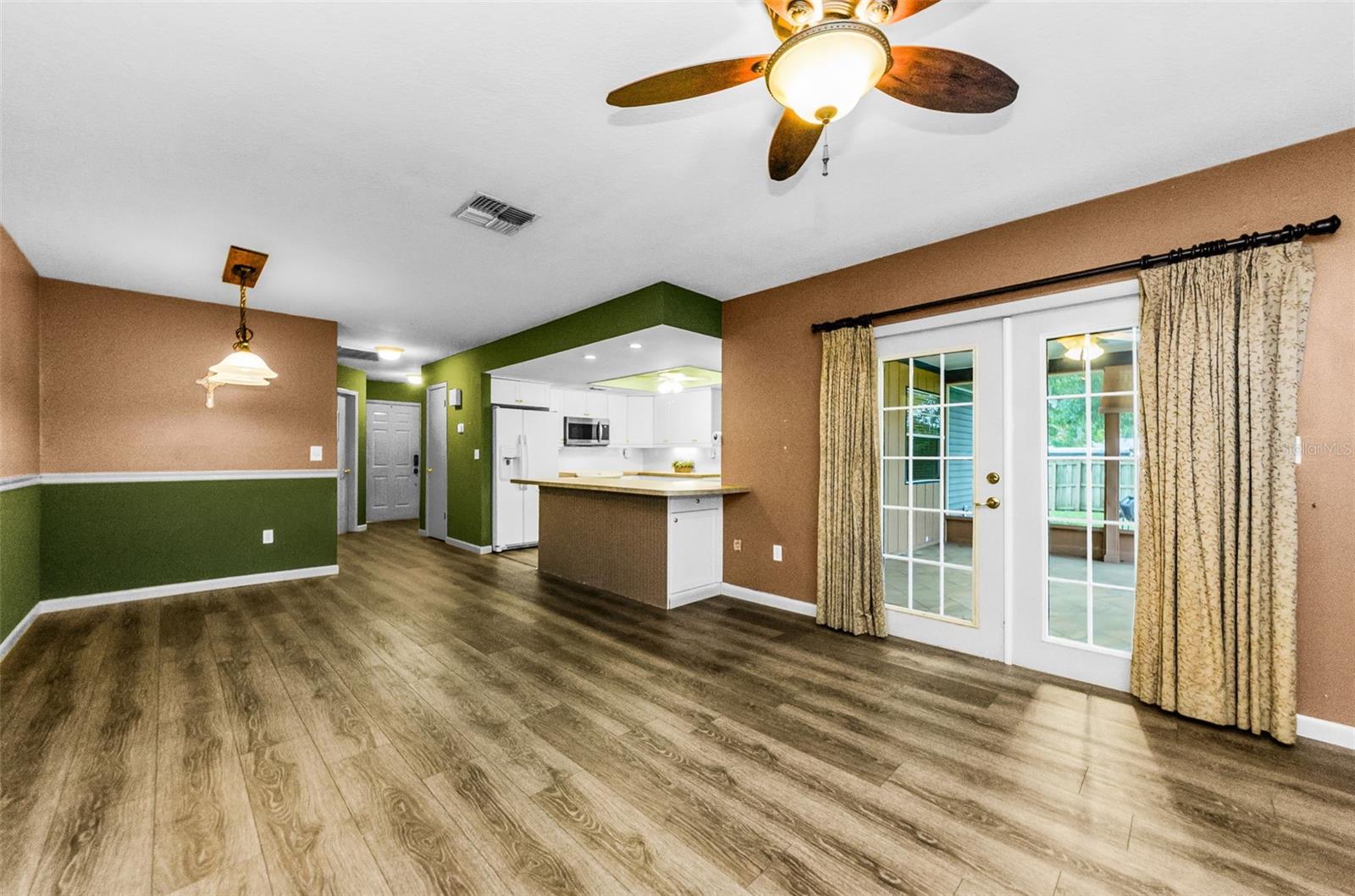Image 19 of 58 For 11829 Orange Street