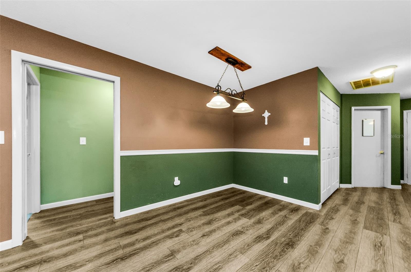 Image 31 of 58 For 11829 Orange Street