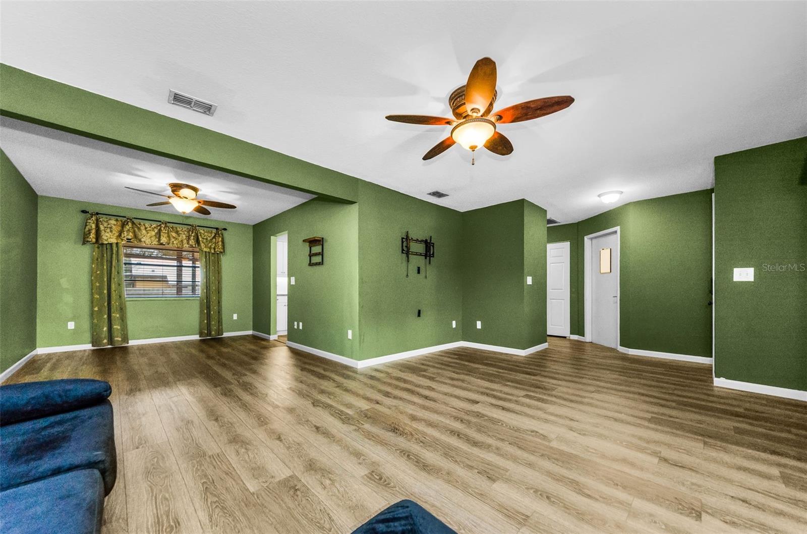 Image 7 of 58 For 11829 Orange Street