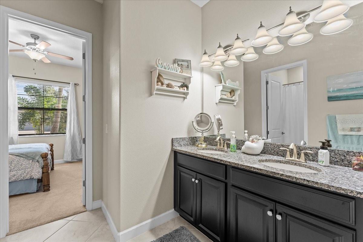 Image 24 of 47 For 13443 White Sapphire Road