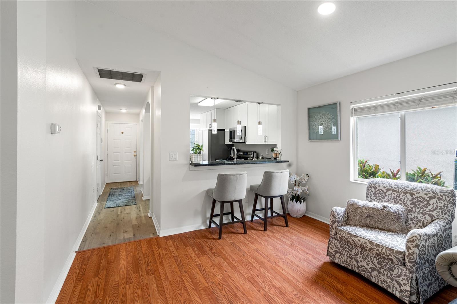 Listing photo id 9 for 27149 La Jolla Way