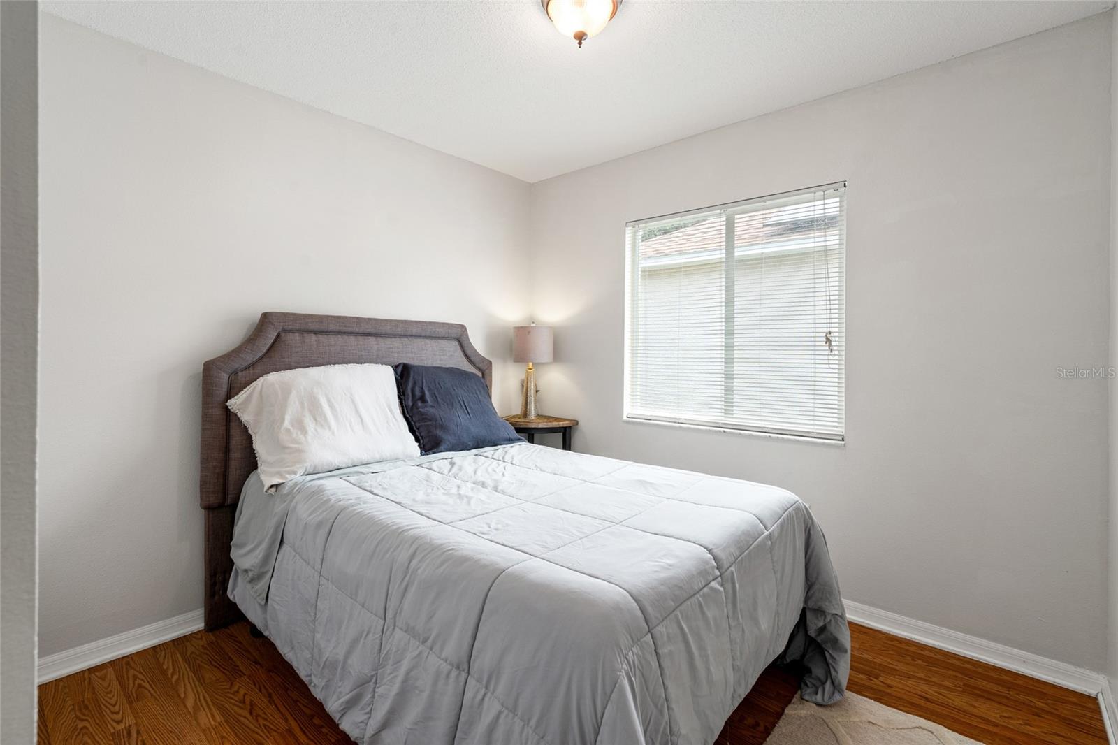 Listing photo id 15 for 27149 La Jolla Way