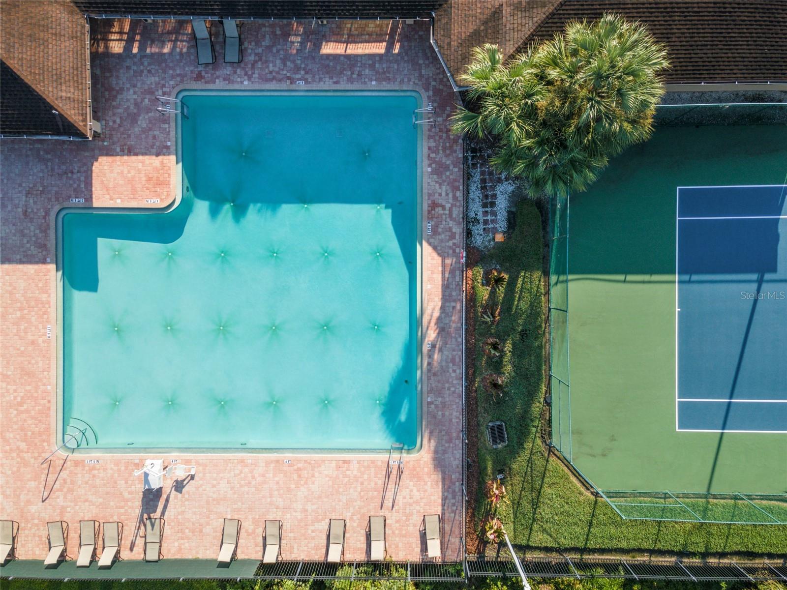 Listing photo id 30 for 27149 La Jolla Way