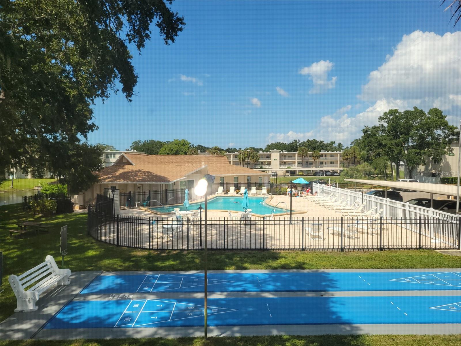 Image 15 of 40 For 930 Virginia Street 202