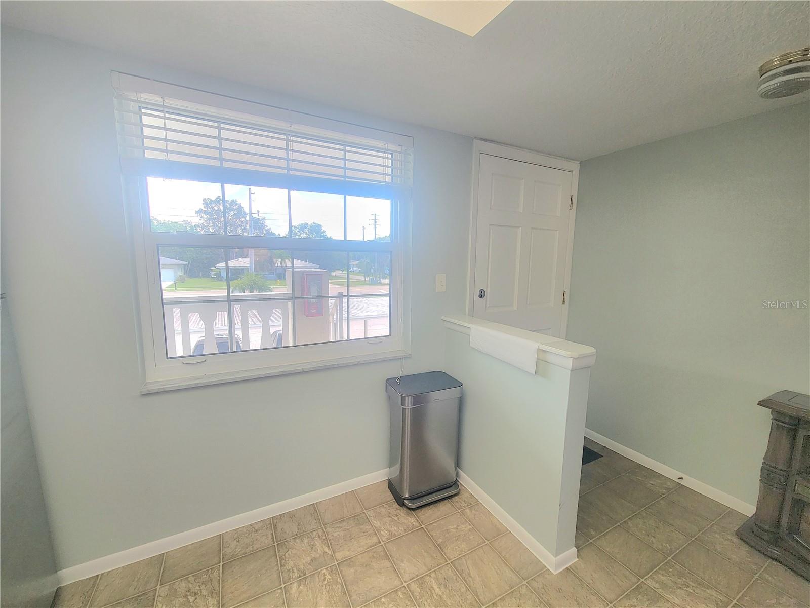 Image 6 of 40 For 930 Virginia Street 202