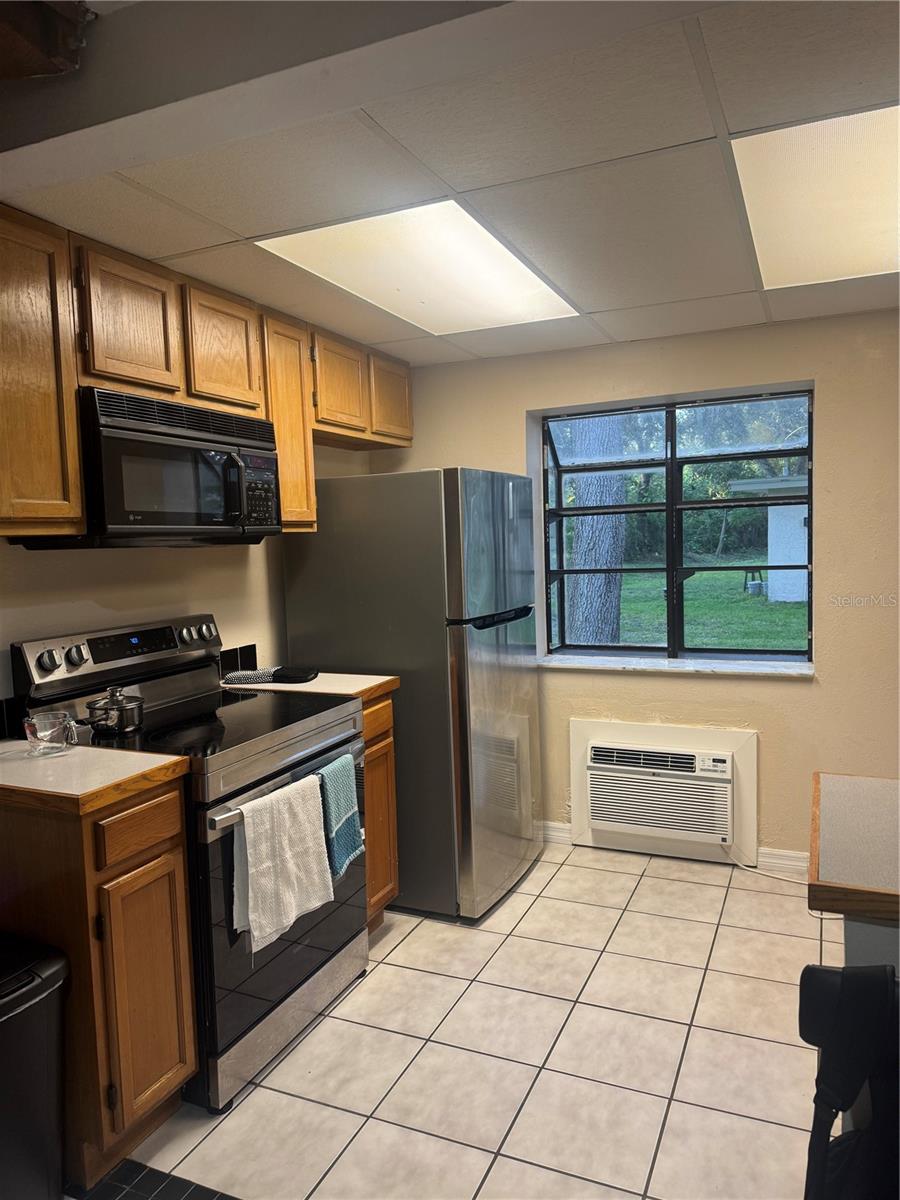 Image 3 of 8 For 2134 Bradford Street 408
