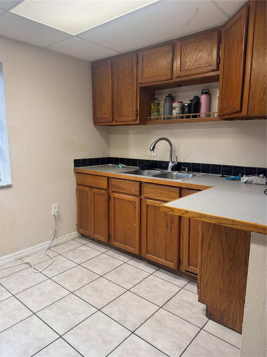 Image 4 of 8 For 2134 Bradford Street 408