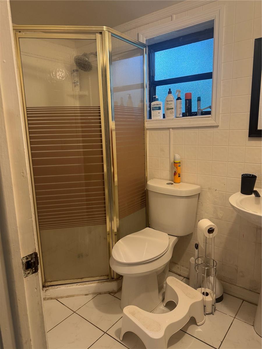 Image 6 of 8 For 2134 Bradford Street 408