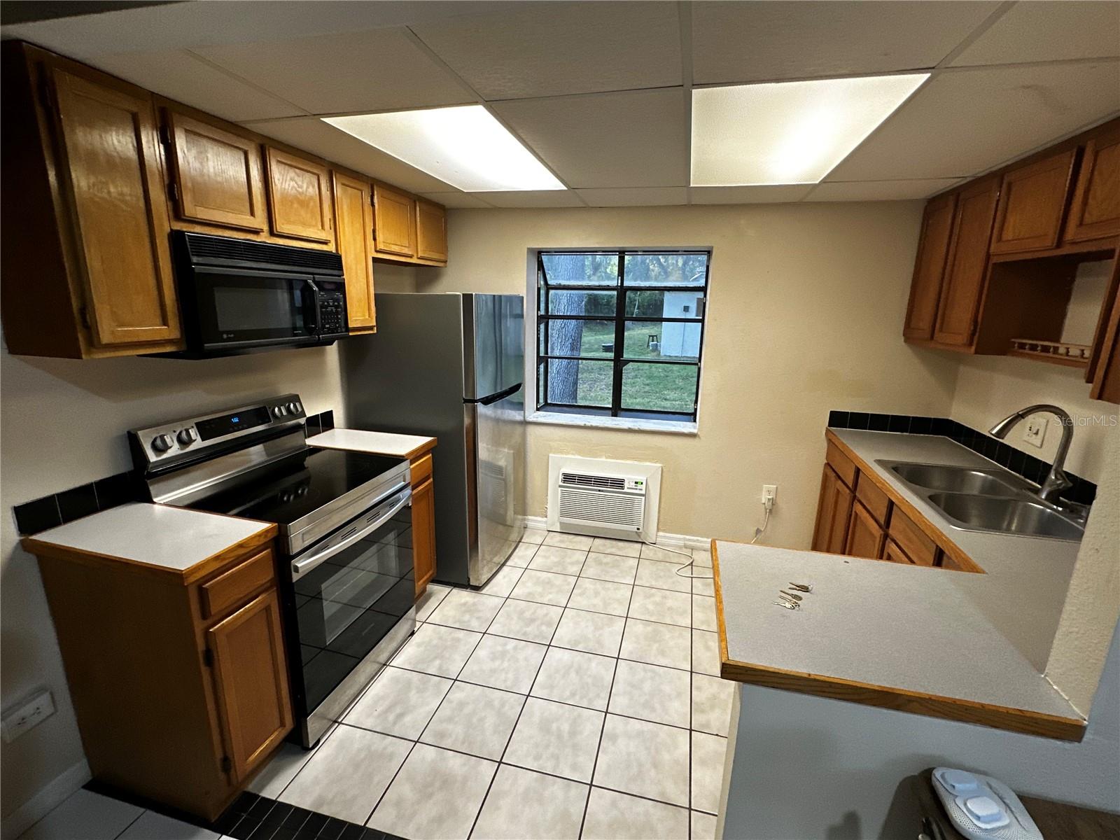 Image 9 of 14 For 2134 Bradford Street 408