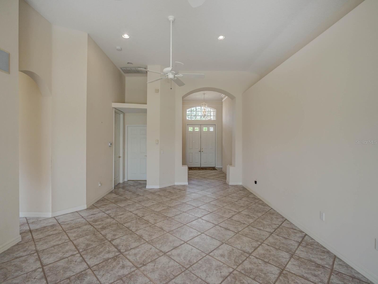 Image 10 of 50 For 4410 Live Oak Boulevard