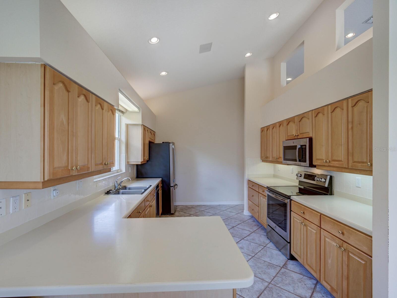 Image 12 of 50 For 4410 Live Oak Boulevard