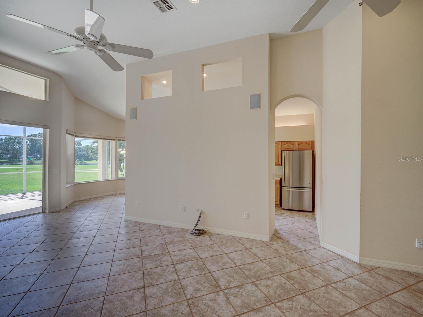 Image 7 of 50 For 4410 Live Oak Boulevard