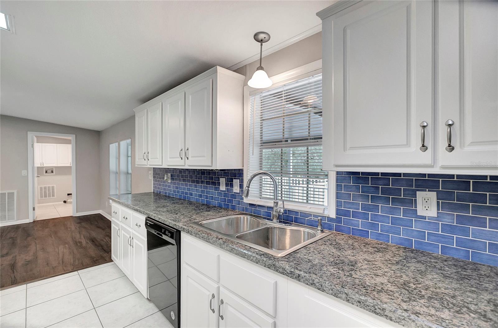 Listing photo id 13 for 12717 Morgan Road