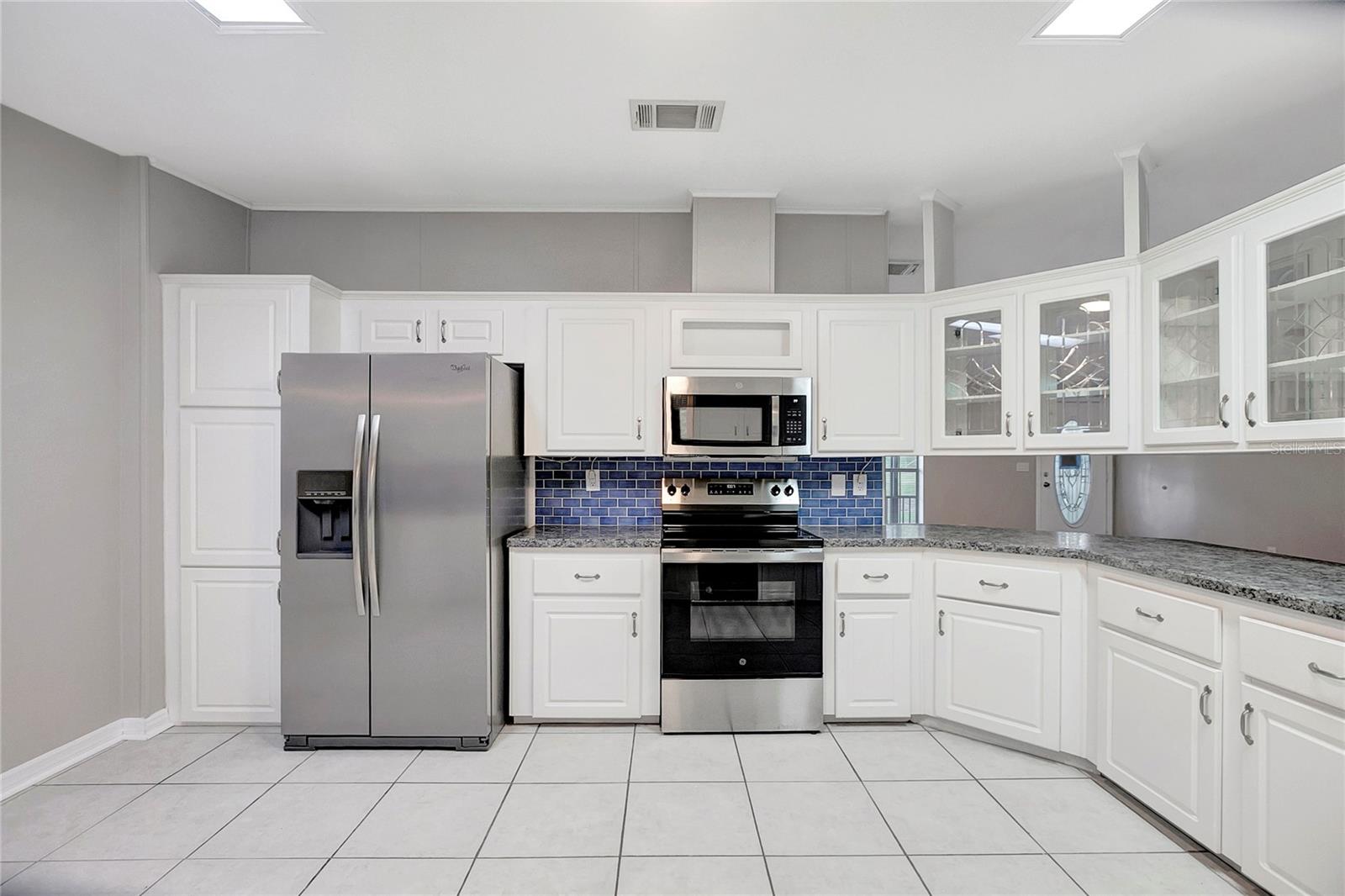 Listing photo id 16 for 12717 Morgan Road