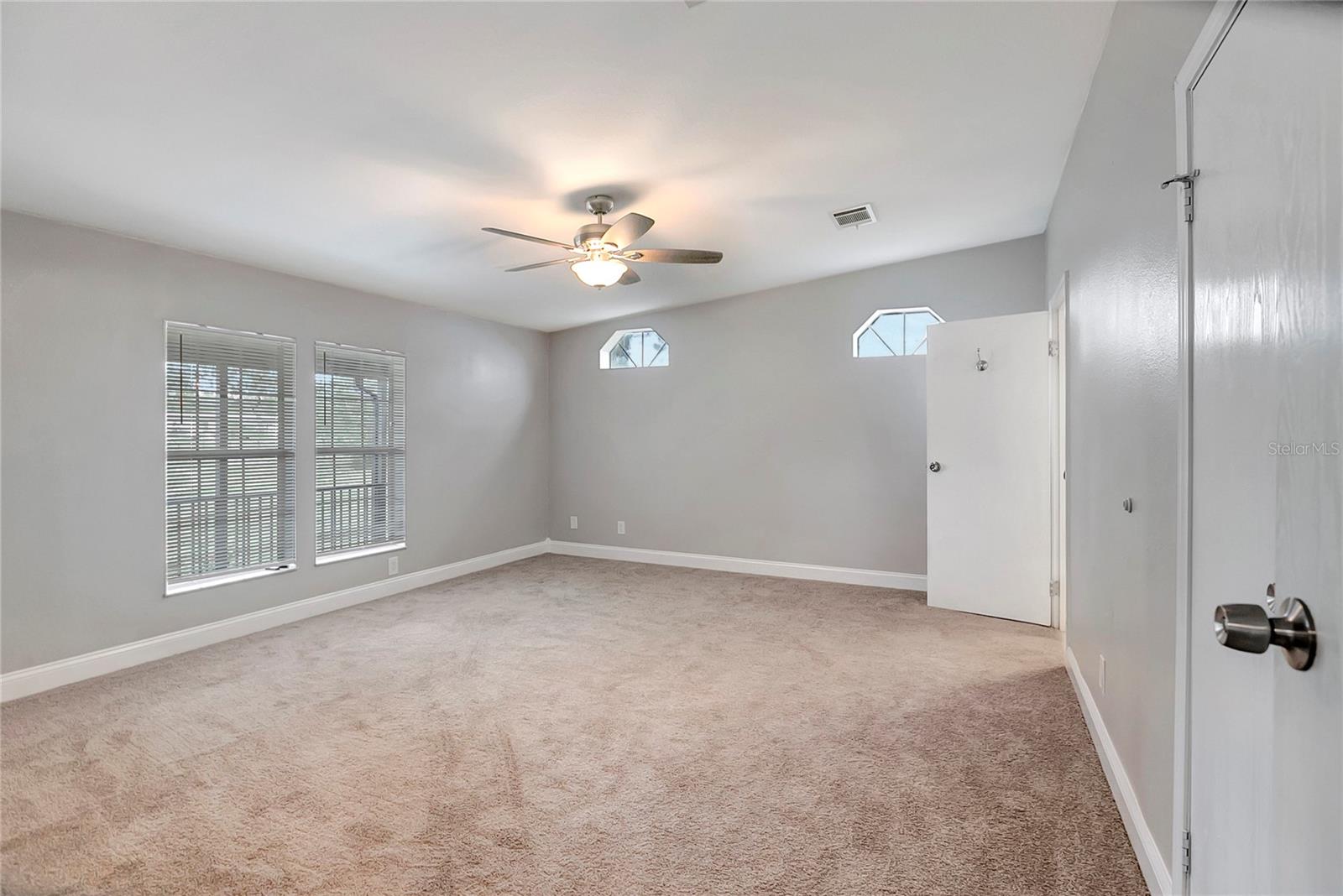 Listing photo id 17 for 12717 Morgan Road