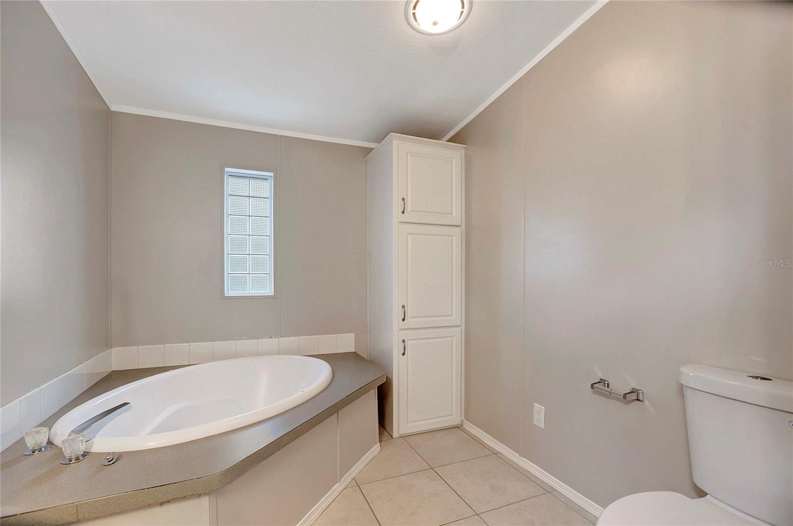 Listing photo id 22 for 12717 Morgan Road