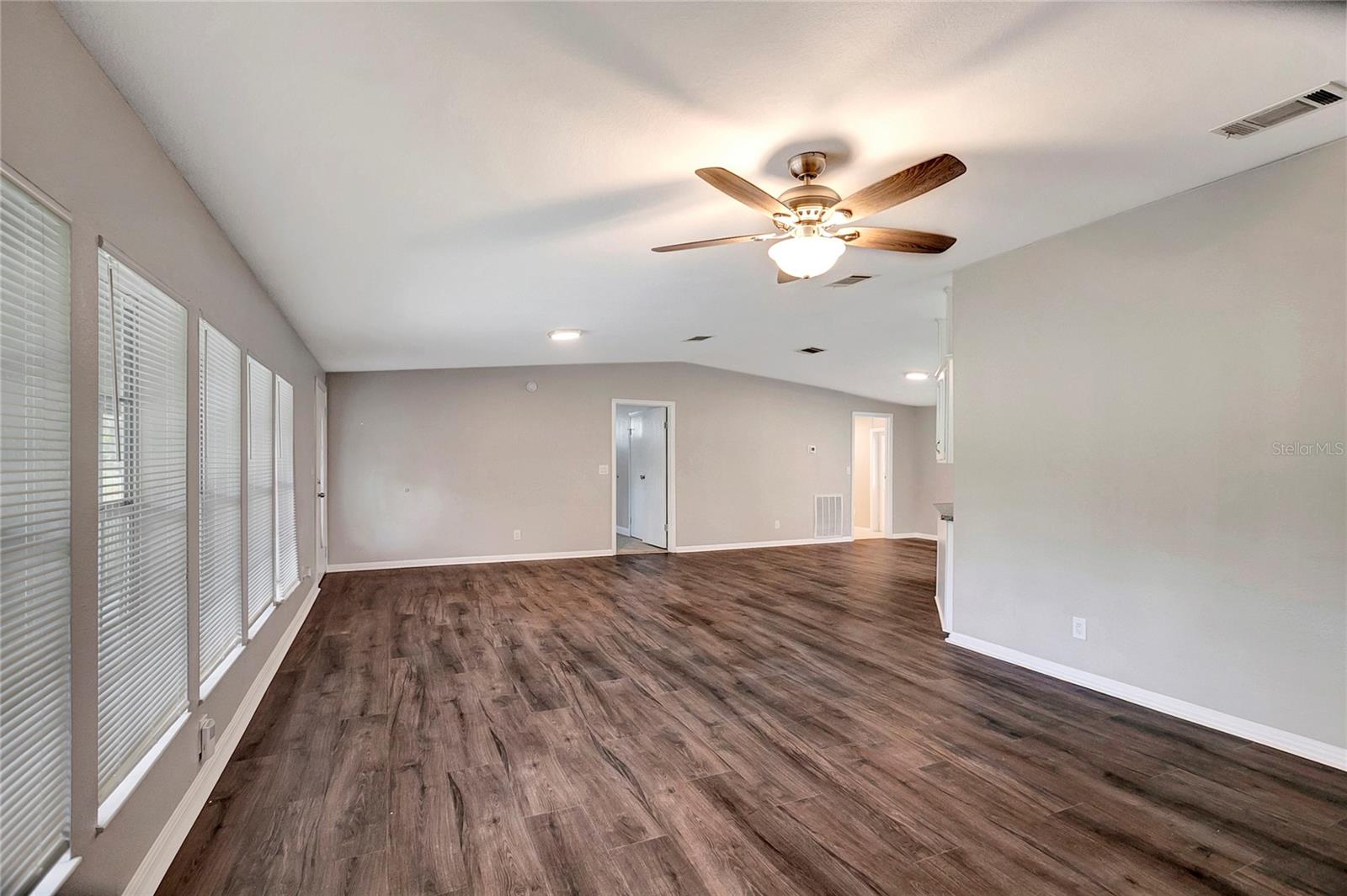 Listing photo id 25 for 12717 Morgan Road