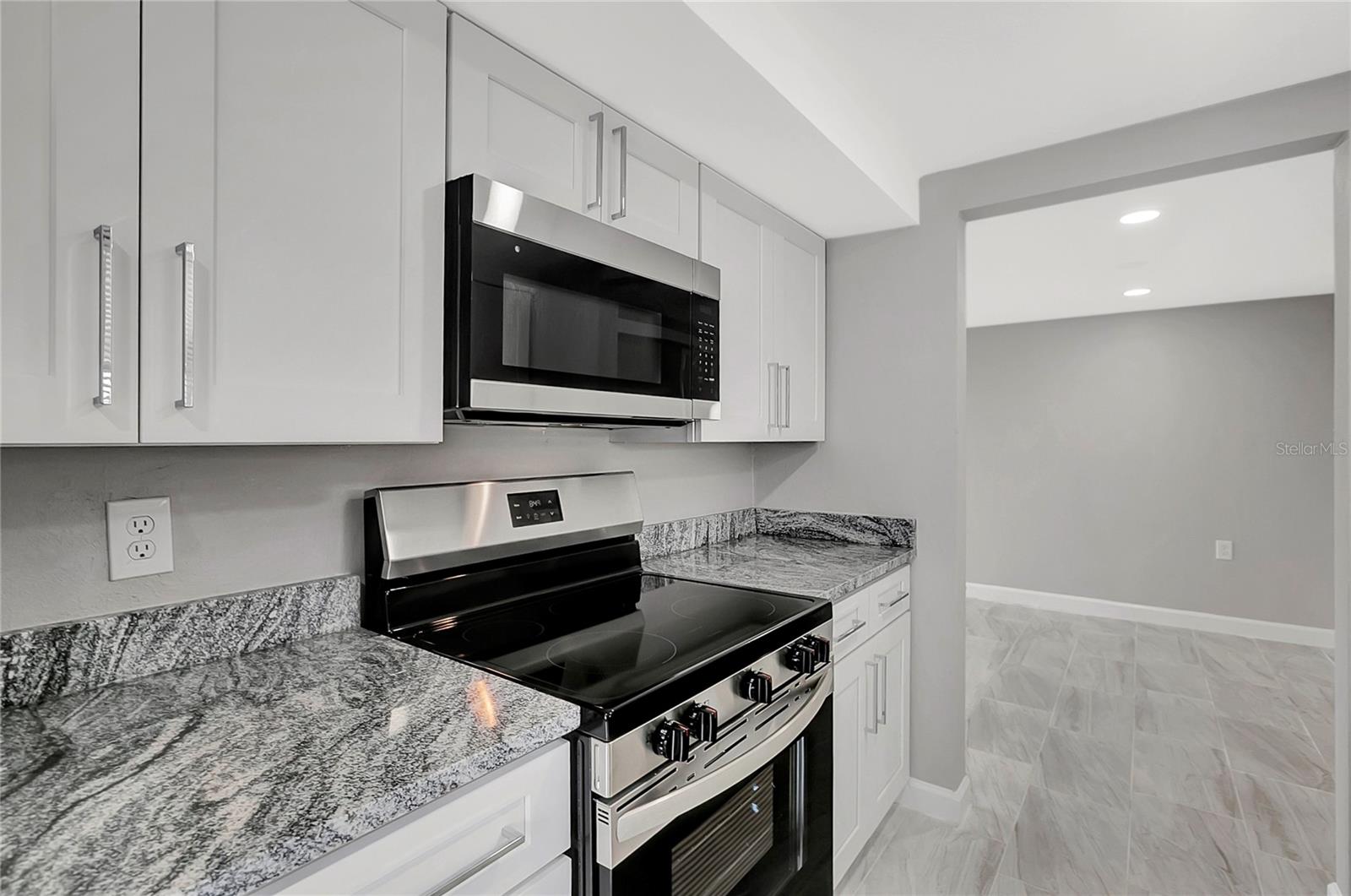 Image 16 of 38 For 5611 Mosaic Drive