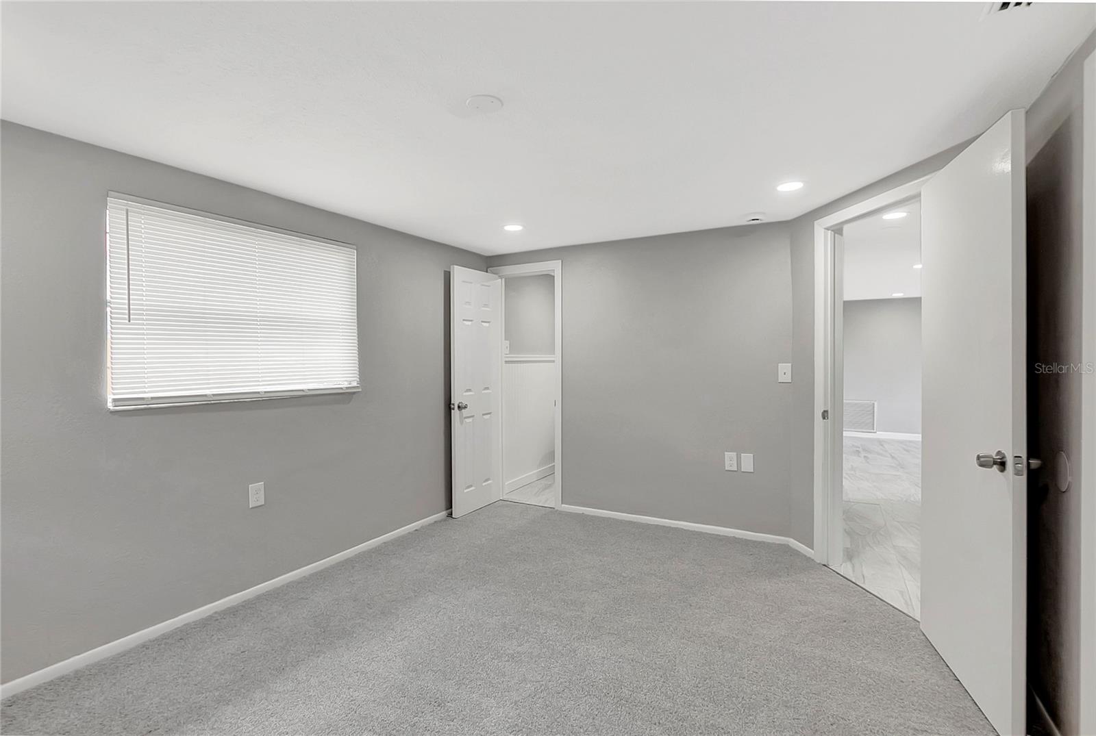 Image 26 of 38 For 5611 Mosaic Drive