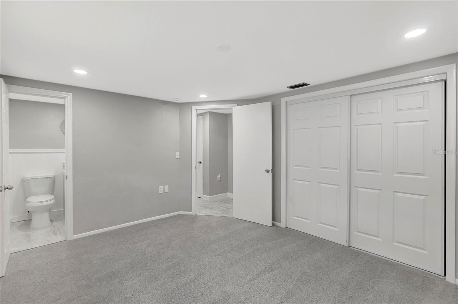 Image 27 of 38 For 5611 Mosaic Drive