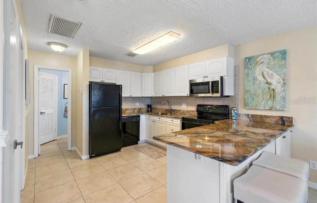 Image 15 of 48 For 4712 Beach Drive Se C